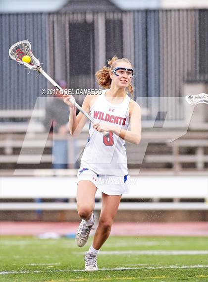 Thumbnail 2 in St. Ignatius vs. Archbishop Mitty photogallery.