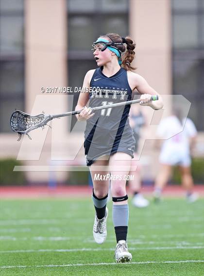 Thumbnail 2 in St. Ignatius vs. Archbishop Mitty photogallery.
