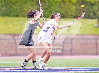 Thumbnail 3 in St. Ignatius vs. Archbishop Mitty photogallery.