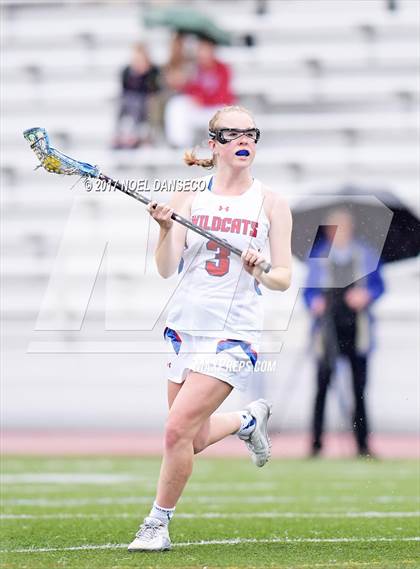 Thumbnail 2 in St. Ignatius vs. Archbishop Mitty photogallery.