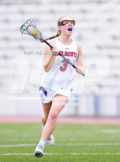 Thumbnail 1 in St. Ignatius vs. Archbishop Mitty photogallery.