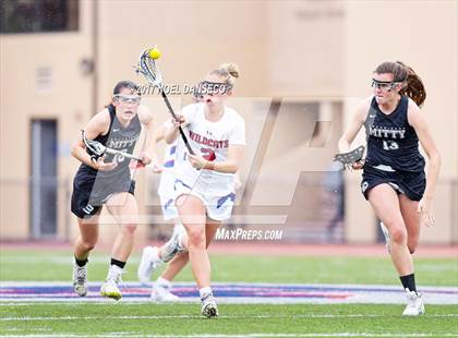 Thumbnail 2 in St. Ignatius vs. Archbishop Mitty photogallery.