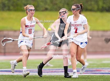 Thumbnail 3 in St. Ignatius vs. Archbishop Mitty photogallery.