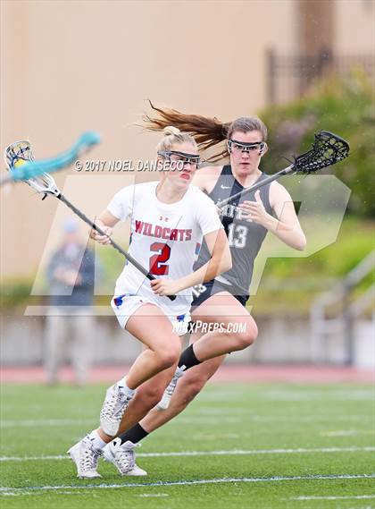 Thumbnail 3 in St. Ignatius vs. Archbishop Mitty photogallery.