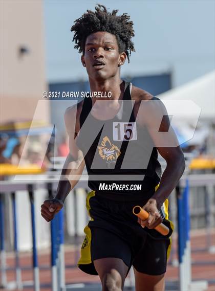 Thumbnail 1 in AIA Track & Field Championships (Boys Relay 4x800 DIV 3) photogallery.