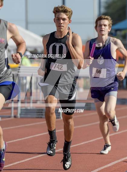 Thumbnail 2 in AIA Track & Field Championships (Boys Relay 4x800 DIV 3) photogallery.
