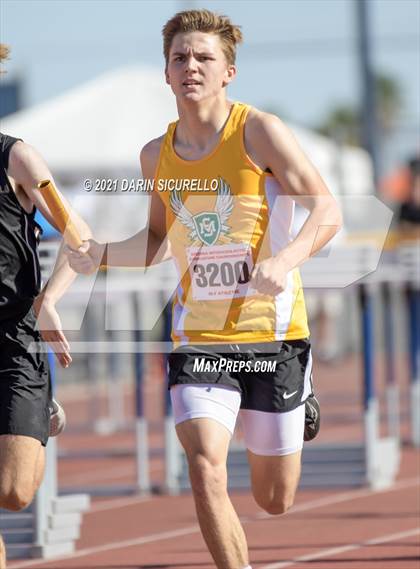 Thumbnail 3 in AIA Track & Field Championships (Boys Relay 4x800 DIV 3) photogallery.