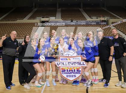 Thumbnail 2 in Northwest Christian vs Valley Christian (AIA 3A Final - Awards) photogallery.