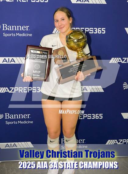 Thumbnail 2 in Northwest Christian vs Valley Christian (AIA 3A Final - Awards) photogallery.