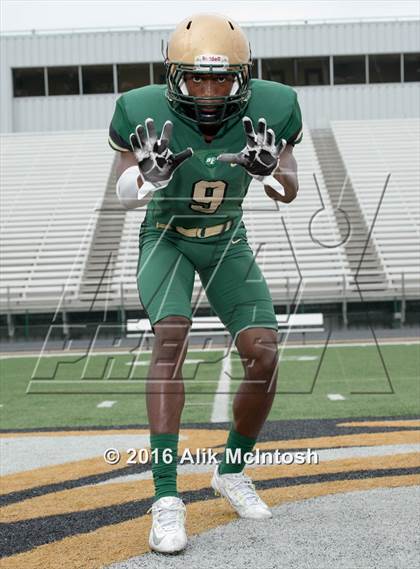 Thumbnail 1 in DeSoto (2016 Preseason Top 25 Early Contenders Photo Shoot)  photogallery.