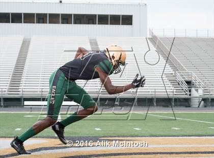 Thumbnail 3 in DeSoto (2016 Preseason Top 25 Early Contenders Photo Shoot)  photogallery.