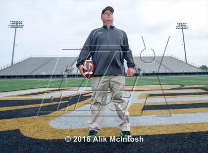 Thumbnail 3 in DeSoto (2016 Preseason Top 25 Early Contenders Photo Shoot)  photogallery.