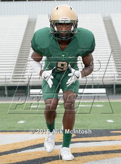 Thumbnail 2 in DeSoto (2016 Preseason Top 25 Early Contenders Photo Shoot)  photogallery.