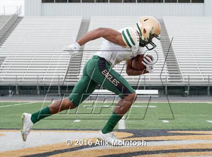 Thumbnail 3 in DeSoto (2016 Preseason Top 25 Early Contenders Photo Shoot)  photogallery.