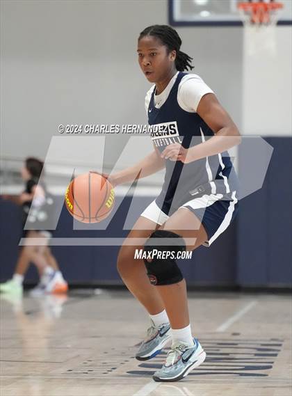 Thumbnail 2 in Medina Valley vs Klein Collins (Texas Association of Basketball Coaches Showcase) photogallery.