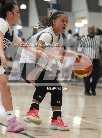 Thumbnail 3 in Medina Valley vs Klein Collins (Texas Association of Basketball Coaches Showcase) photogallery.