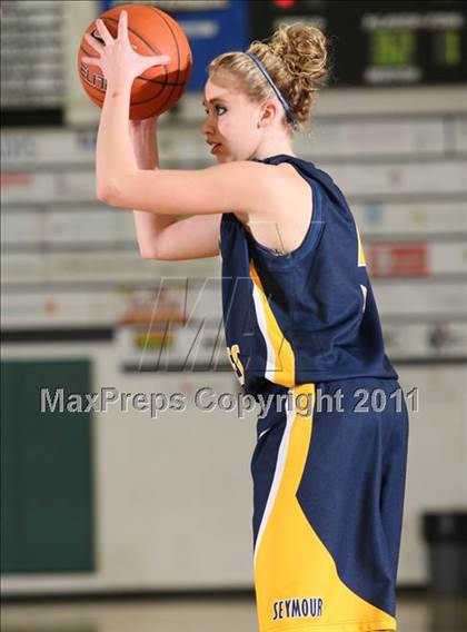 Thumbnail 1 in Karns vs. Seymour (Pilot Food-mart Invitational) photogallery.