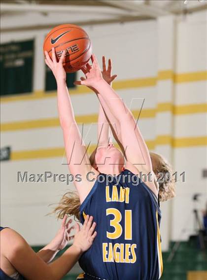 Thumbnail 2 in Karns vs. Seymour (Pilot Food-mart Invitational) photogallery.