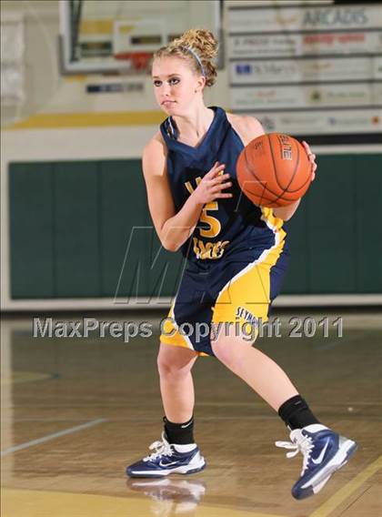 Thumbnail 2 in Karns vs. Seymour (Pilot Food-mart Invitational) photogallery.