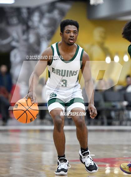 Thumbnail 1 in Garces Memorial vs. St. Patrick-St. Vincent (Fr. Barry Christmas Classic) photogallery.