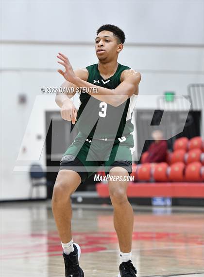 Thumbnail 1 in Garces Memorial vs. St. Patrick-St. Vincent (Fr. Barry Christmas Classic) photogallery.