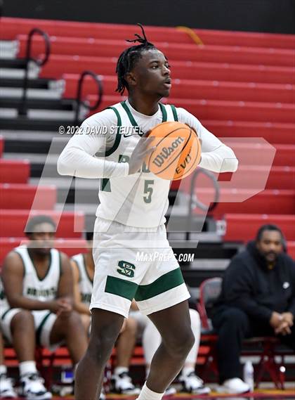 Thumbnail 2 in Garces Memorial vs. St. Patrick-St. Vincent (Fr. Barry Christmas Classic) photogallery.