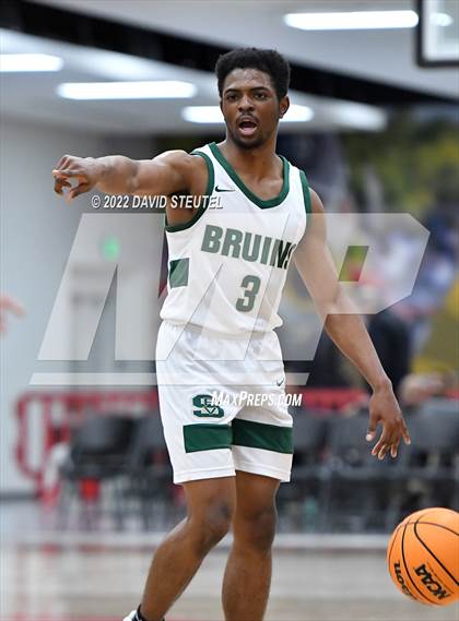 Thumbnail 1 in Garces Memorial vs. St. Patrick-St. Vincent (Fr. Barry Christmas Classic) photogallery.