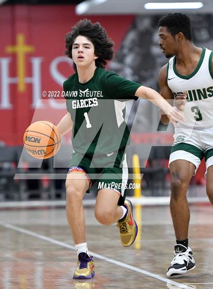 Thumbnail 3 in Garces Memorial vs. St. Patrick-St. Vincent (Fr. Barry Christmas Classic) photogallery.