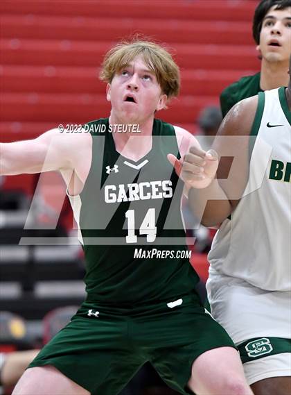 Thumbnail 1 in Garces Memorial vs. St. Patrick-St. Vincent (Fr. Barry Christmas Classic) photogallery.