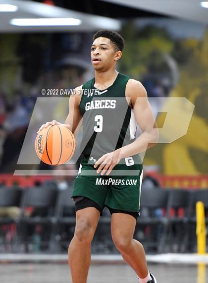 Thumbnail 1 in Garces Memorial vs. St. Patrick-St. Vincent (Fr. Barry Christmas Classic) photogallery.