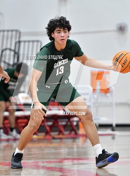 Thumbnail 2 in Garces Memorial vs. St. Patrick-St. Vincent (Fr. Barry Christmas Classic) photogallery.