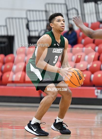 Thumbnail 3 in Garces Memorial vs. St. Patrick-St. Vincent (Fr. Barry Christmas Classic) photogallery.