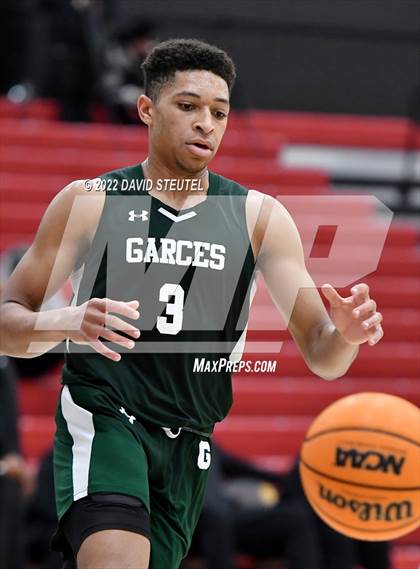 Thumbnail 2 in Garces Memorial vs. St. Patrick-St. Vincent (Fr. Barry Christmas Classic) photogallery.