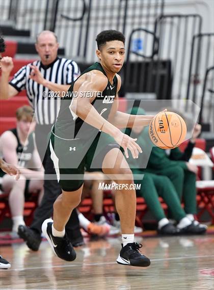 Thumbnail 3 in Garces Memorial vs. St. Patrick-St. Vincent (Fr. Barry Christmas Classic) photogallery.