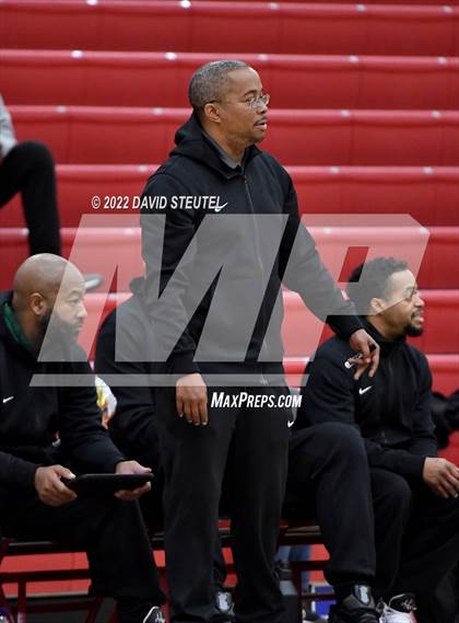 Thumbnail 1 in Garces Memorial vs. St. Patrick-St. Vincent (Fr. Barry Christmas Classic) photogallery.
