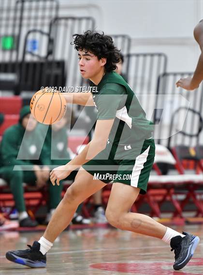 Thumbnail 1 in Garces Memorial vs. St. Patrick-St. Vincent (Fr. Barry Christmas Classic) photogallery.