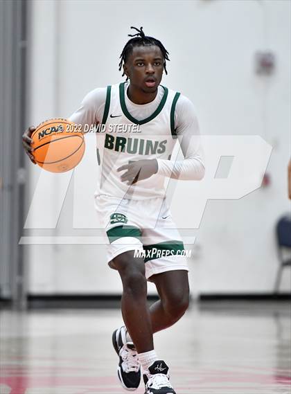 Thumbnail 1 in Garces Memorial vs. St. Patrick-St. Vincent (Fr. Barry Christmas Classic) photogallery.