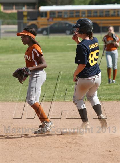 Thumbnail 3 in Vinal RVT vs. Capital Prep photogallery.