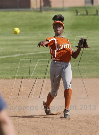Thumbnail 2 in Vinal RVT vs. Capital Prep photogallery.