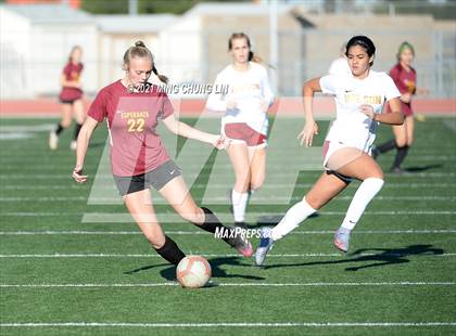 Thumbnail 1 in Woodrow Wilson vs. Esperanza (Best in the West Classic) photogallery.