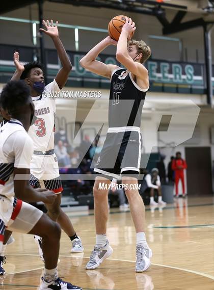 Thumbnail 1 in Carmel Christian vs. Providence Day photogallery.