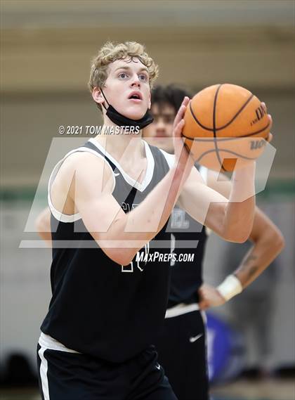 Thumbnail 1 in Carmel Christian vs. Providence Day photogallery.