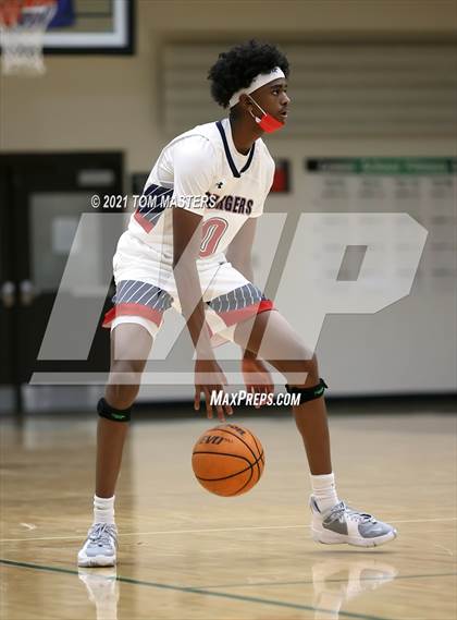 Thumbnail 1 in Carmel Christian vs. Providence Day photogallery.