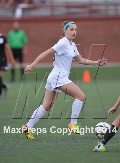 Thumbnail 2 in Rock Canyon vs. Prairie View (CHSAA 5A 1st Round) photogallery.