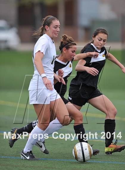 Thumbnail 3 in Rock Canyon vs. Prairie View (CHSAA 5A 1st Round) photogallery.