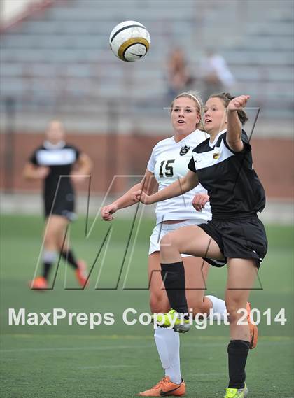 Thumbnail 3 in Rock Canyon vs. Prairie View (CHSAA 5A 1st Round) photogallery.