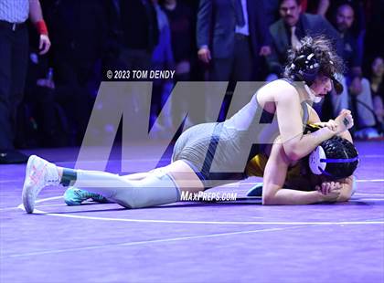 Thumbnail 2 in UIL 6A State Championships 120 lb - 138 lb Finals photogallery.