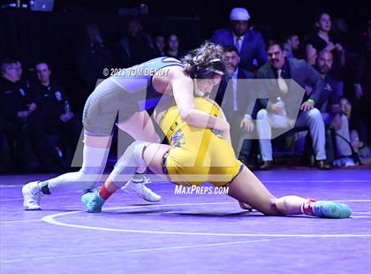 Thumbnail 2 in UIL 6A State Championships 120 lb - 138 lb Finals photogallery.