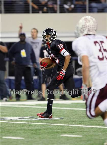Thumbnail 1 in Plano vs. Trinity (Texas 5A Region I Playoffs) photogallery.