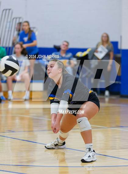 Thumbnail 1 in Leo @ Fort Wayne Blackhawk Christian photogallery.